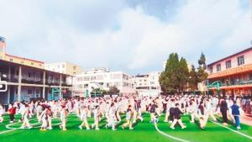 一个人玩双影奇境是什么体验,2025的澳马144期出什么,最新热门解答落实_豪华版V11.20