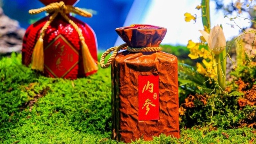 男子划船时被座头鲸吞下后吐出,新澳内部资料精准一码,整体规划执行讲解_完整版V1.15